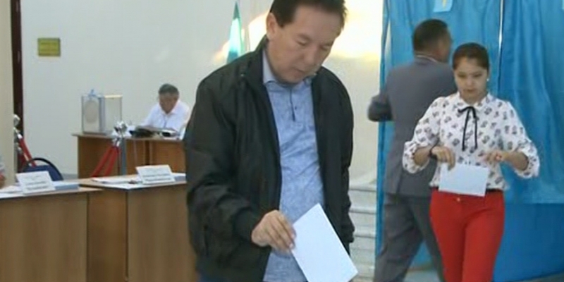 В Туркестанской области работают 889 пунктов голосования
