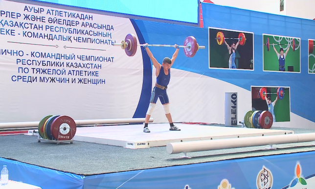 В Талдыкоргане подходит к завершению чемпионат по тяжелой атлетике