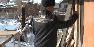 В Казахстане не хватает профессиональных спасателей-пожарных