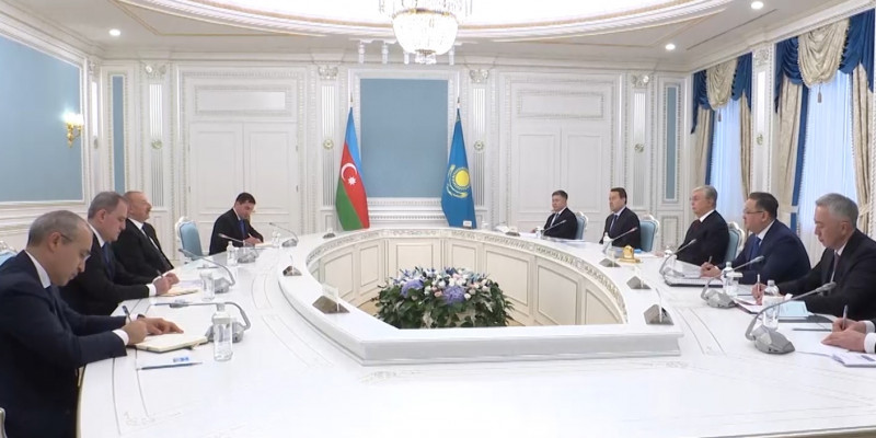 Казахстан и Азербайджан проведут оптоволоконный интернет по дну Каспия