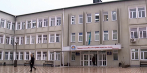 В школах Шымкента обновляют медицинские кабинеты