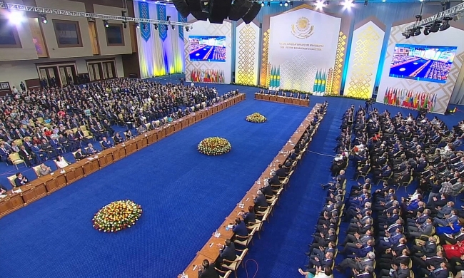 Спецвыпуск о торжественном собрании по случаю празднования 550-летия Казахского ханства
