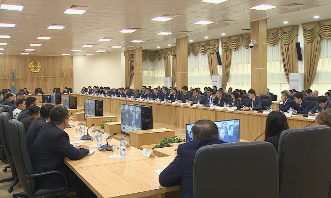 Асқар Мырзахметов үкіметтік емес ұйымдар өкілдерімен кездесті