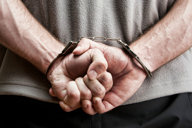 При получении взятки в размере 50 тысяч долларов задержан директор АО «Казавиаспас»