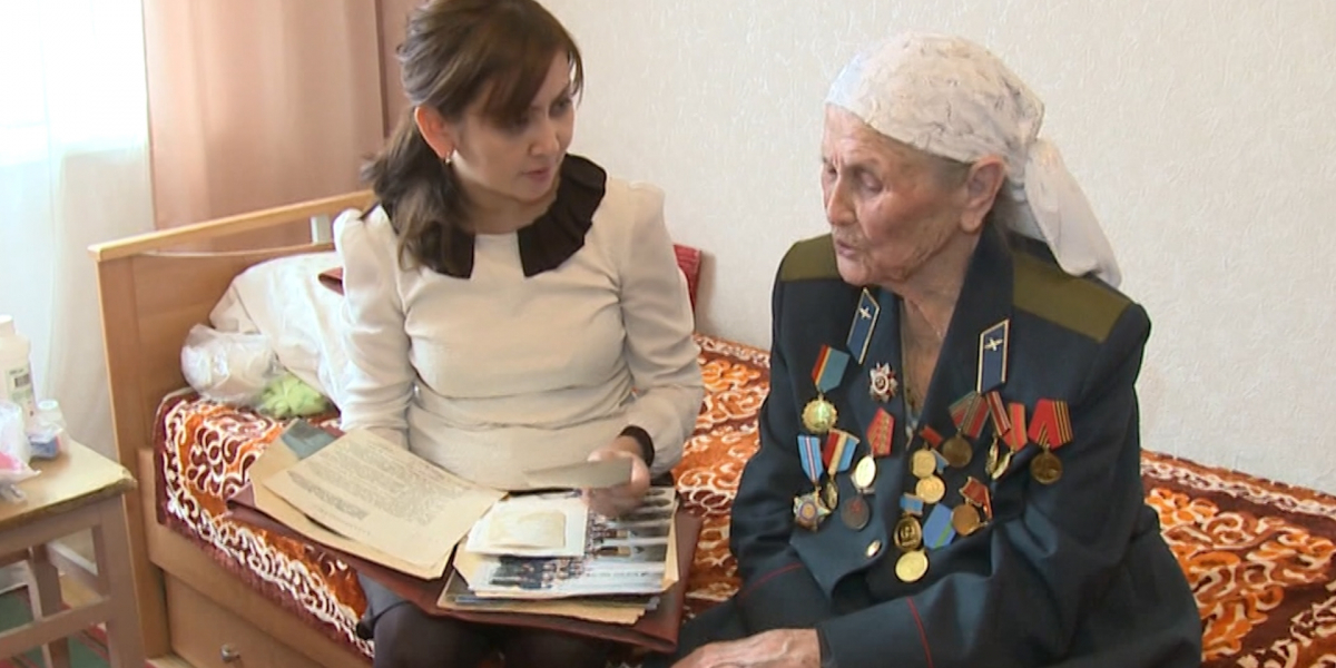 Ақтауда соғыс жылдары ұшақ тізгіндеп, жау шебін бомбалаған батыр әже тұрады