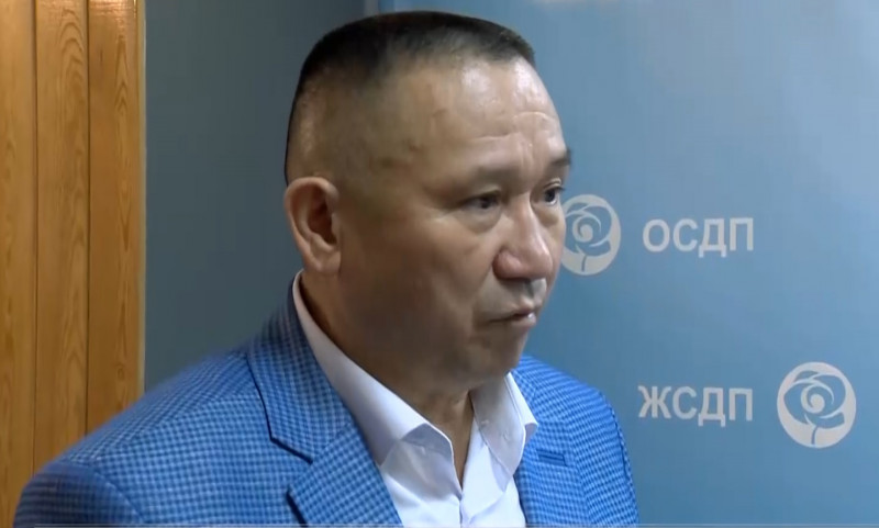 Кандидат Н. Ауесбаев принял работников строительной сферы в столице