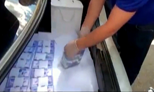 Со взяткой в 101 млн тенге задержан сотрудник ДГД в Уральске