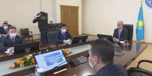 Президент Казахстана провел расширенное заседание коллегии КНБ