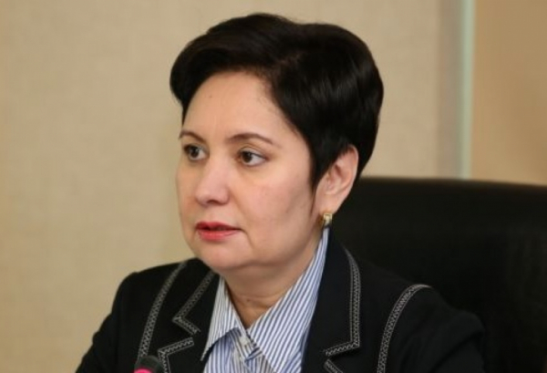 Г. Абдыкаликова провела заседание Республиканской комиссии по подготовке кадров за рубежом