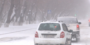Из-за метели закрыты дороги на трассах Карагандинской области