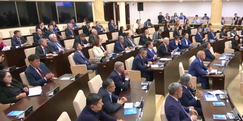 Внедрять технологии искусственного интеллекта намерен Парламент Казахстана