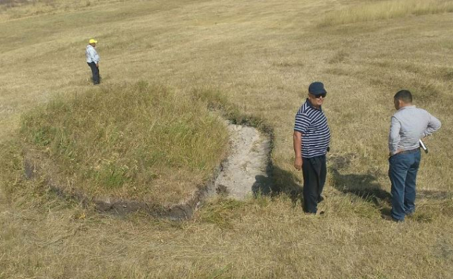 Бозай елді мекенінде пайда болған «қақпа» жұртты таңғалдырды