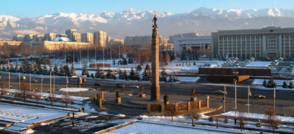 Алматылықтар ел Тәуелсіздігінің 26 жылдығын атап өтіп жатыр