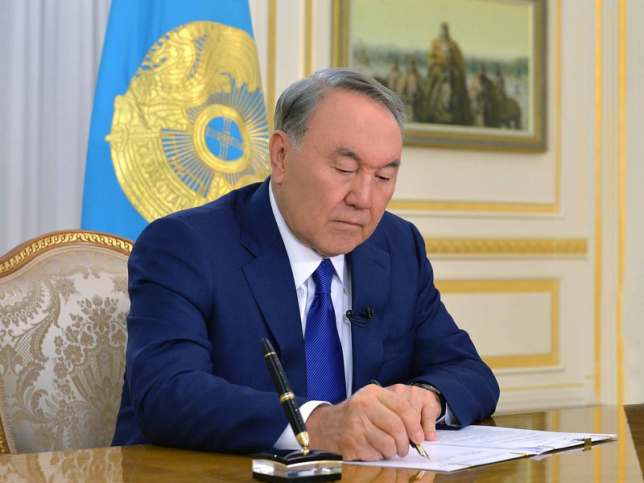 Мемлекет басшысының Жарлықтарымен бірқатар Сенат депутаты қайта тағайындалды