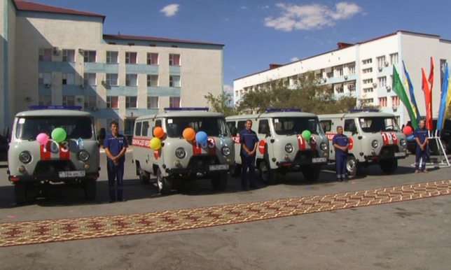 В Жанаозене получили 6 новых автомобилей скорой неотложной медицинской помощи