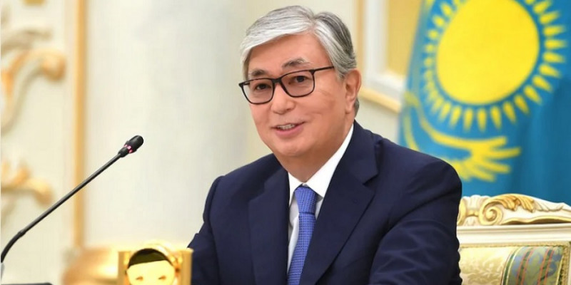 К.Токаев поздравил казахстанцев с Днем благодарности