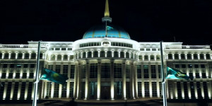 Минута молчания в память о жертвах коронавируса прошла в Казахстане
