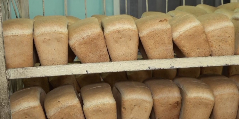 После традиционного скачка цен на хлеб власти в спешке ищут выход из ситуации