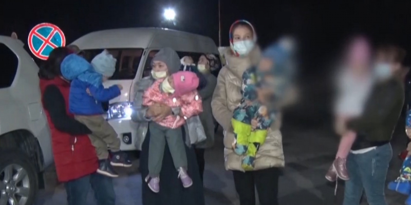 Казахстанцев эвакуировали из Кыргызстана