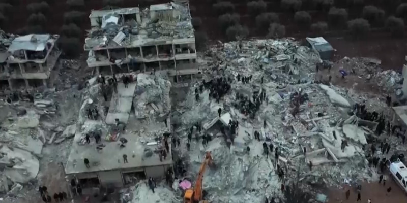Число погибших при землетрясении в Турции превысило 18 тысяч человек