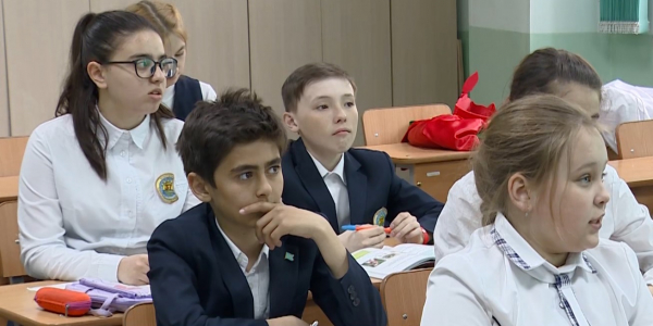 Дефицит ученических мест в стране составил около 200 тысяч мест