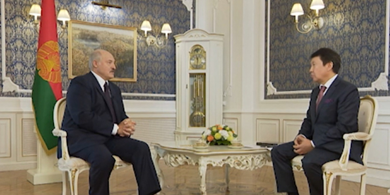 Александр Лукашенко дал эксклюзивное интервью телеканалу «Хабар»