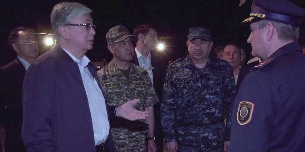 Мемлекет басшысы Арыс қаласына барып, халықтың жағдайымен танысты