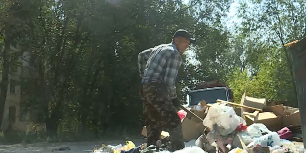 В Актобе компании по вывозу мусора отказываются работать