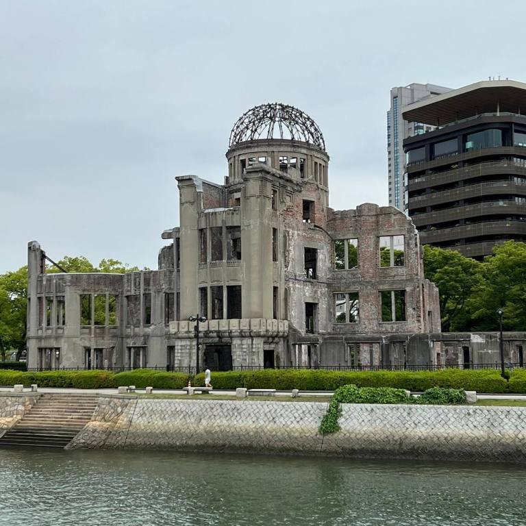 Хиросимадағы Атом бомбасынан қалған күмбезді ескерткіш