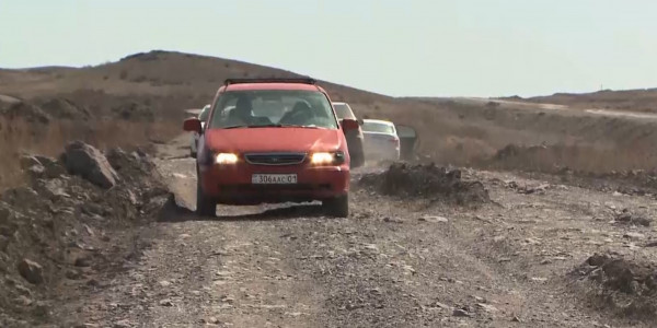 Алакөлге көлікпен жету биыл да мұңға айналмақ