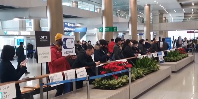 Сотни казахстанцев не могут вылететь из Сеула домой