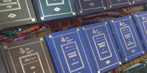 Семейде &laquo;Абай әлемі&raquo; сериясымен тағы 22 кітап жарық көрді