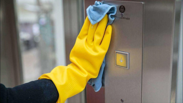 Жилые комплексы и детские площадки дезинфицируют в Нур-Султане