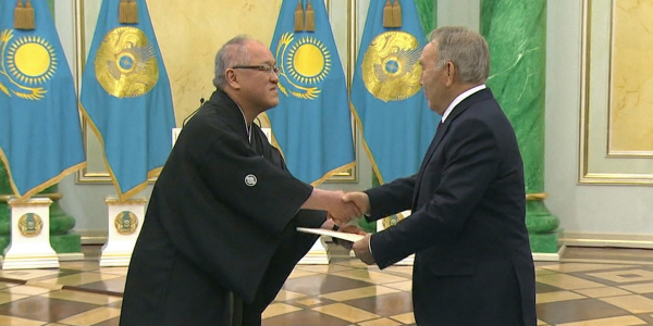 Нұрсұлтан Назарбаев 5 елдің елшілерінен сенім грамоталарын қабылдады