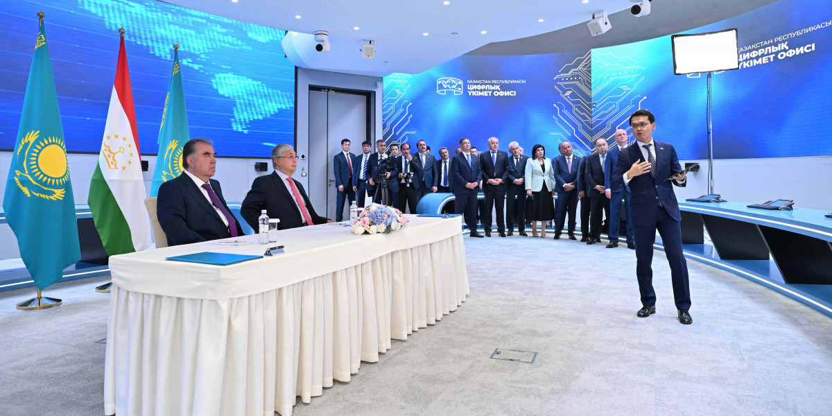 Президенты Казахстана и Таджикистана посетили Офис цифрового правительства