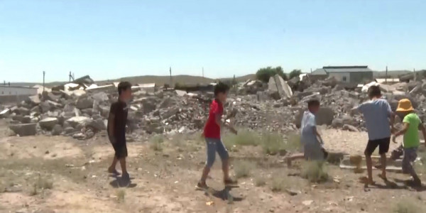 Детскую площадку на месте руин просят построить жители Жамбылской области