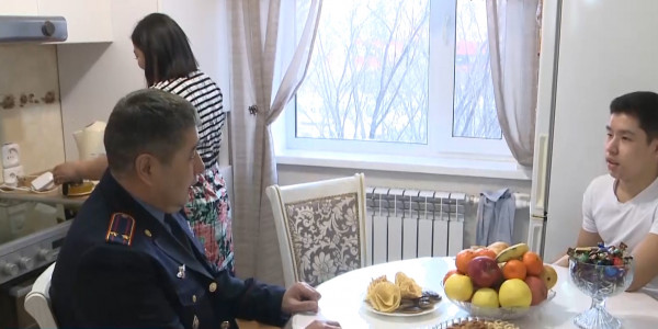 Бір мекемеде жүрген жастардың бір-бірімен отау тігуіне не түрткі?