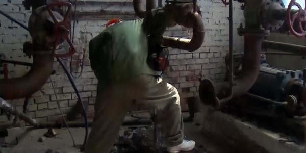 На устаревшие трубы и прорывы жалуются жители Аркалыка