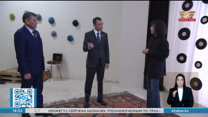 Выставку «Ел-ана» посетил Маулен Ашимбаев