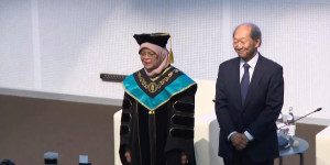 Сингапур президенті Назарбаев университетінде дәріс оқыды
