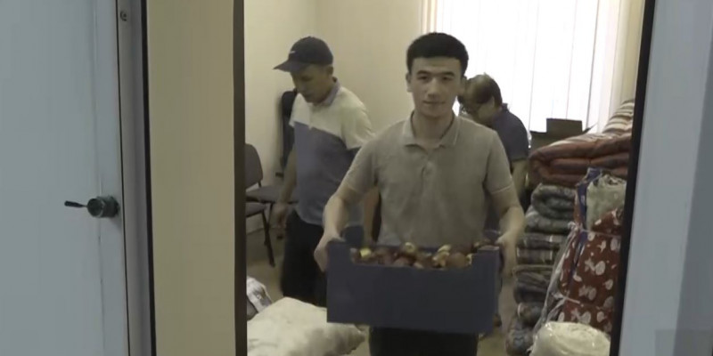 Бородулихинский район области Абай получает гуманитарную помощь