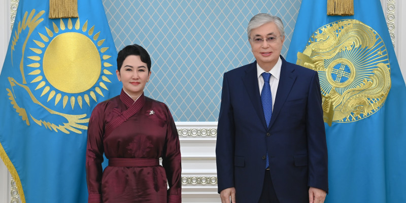 Президент принял главу внешнеполитического ведомства Монголии