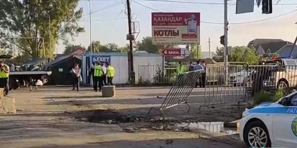 Наезд на блокпост в Алматы: начался суд над бывшим полицейским