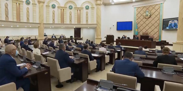 Сенат провёл первое заседание шестой сессии в обновлённом составе