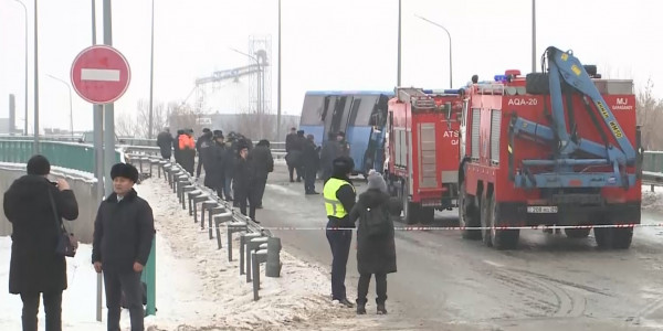 Қарағандыда екі автобустың соқтығысуынан 2 адам қаза тапты