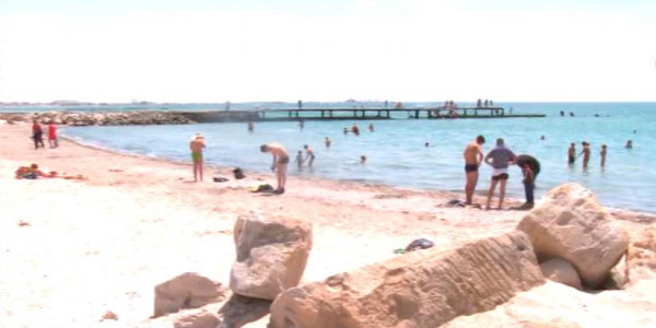 Каспий жағасында демалушылар көбейді