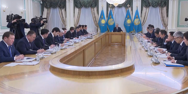 Касым-Жомарт Токаев провел совещание с акимами