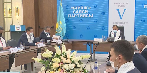 &laquo;Ауыл&raquo; мен &laquo;Бірлік&raquo; бірікпейтін болды