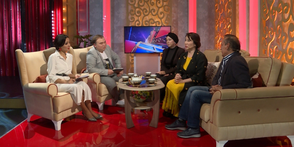 Аида Кауменова, Дана Нәби, Берік Исмаилов. &laquo;Tόrletińiz&raquo;