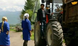 &laquo;Тракторшының махаббаты&raquo; 2 серия